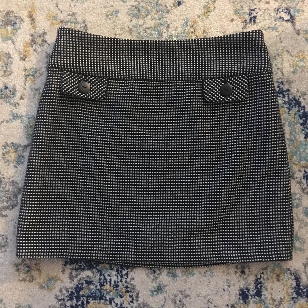 Gap black & white tweed mini skirt button pocket